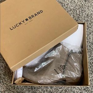 NWT Lucky Brand Taupe Booties